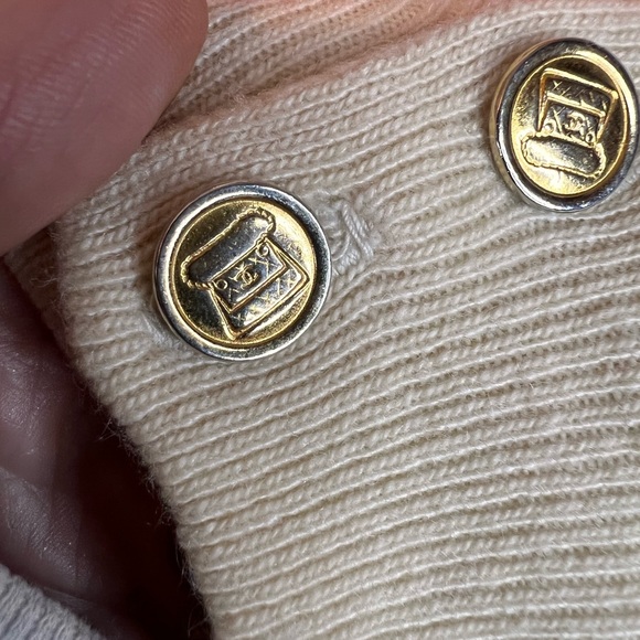 Chanel vintage 100% cashmere sweater size small - Picture 12 of 15